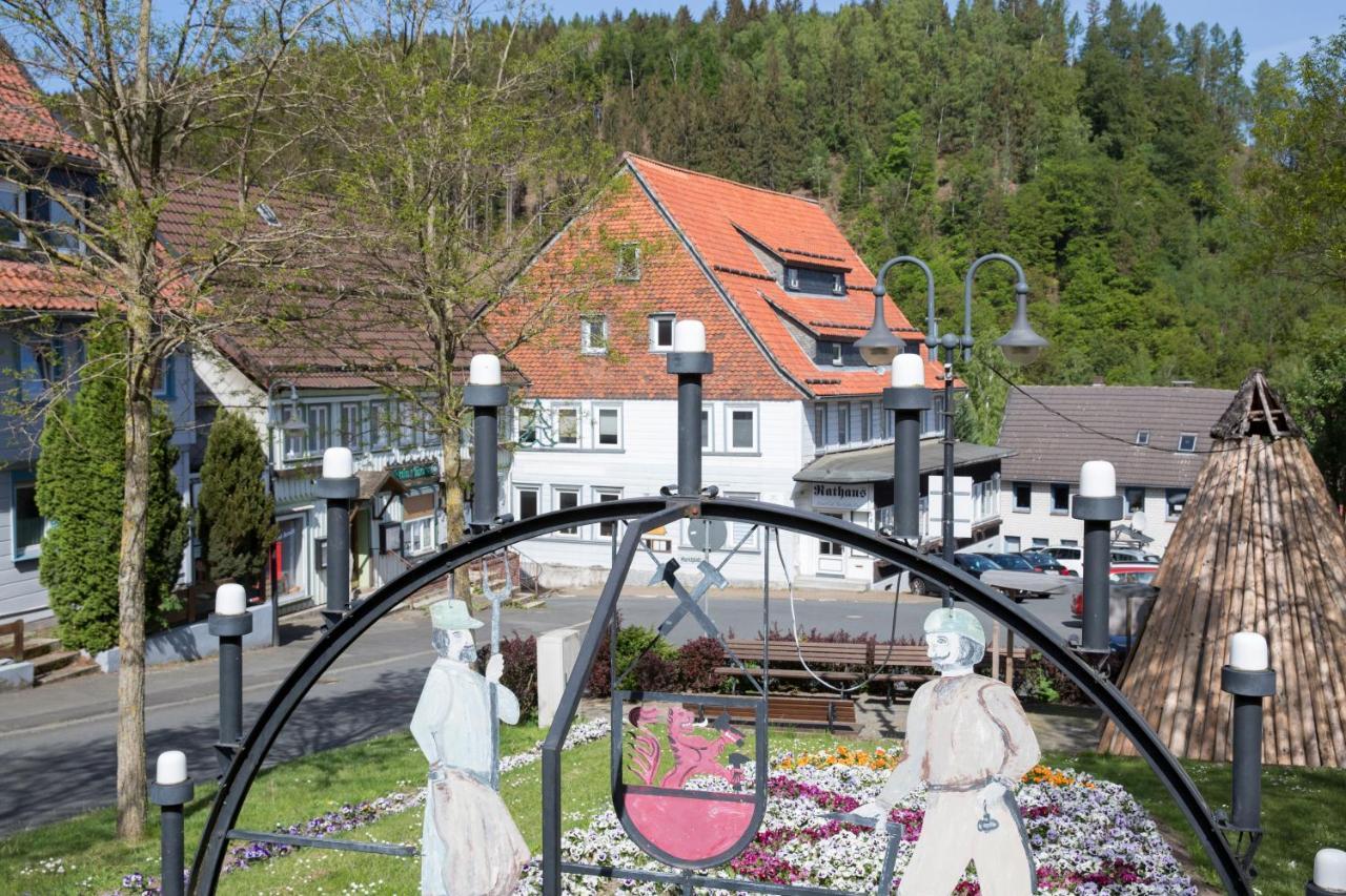 Historisches Hotel Rathaus 劳滕塔尔 外观 照片