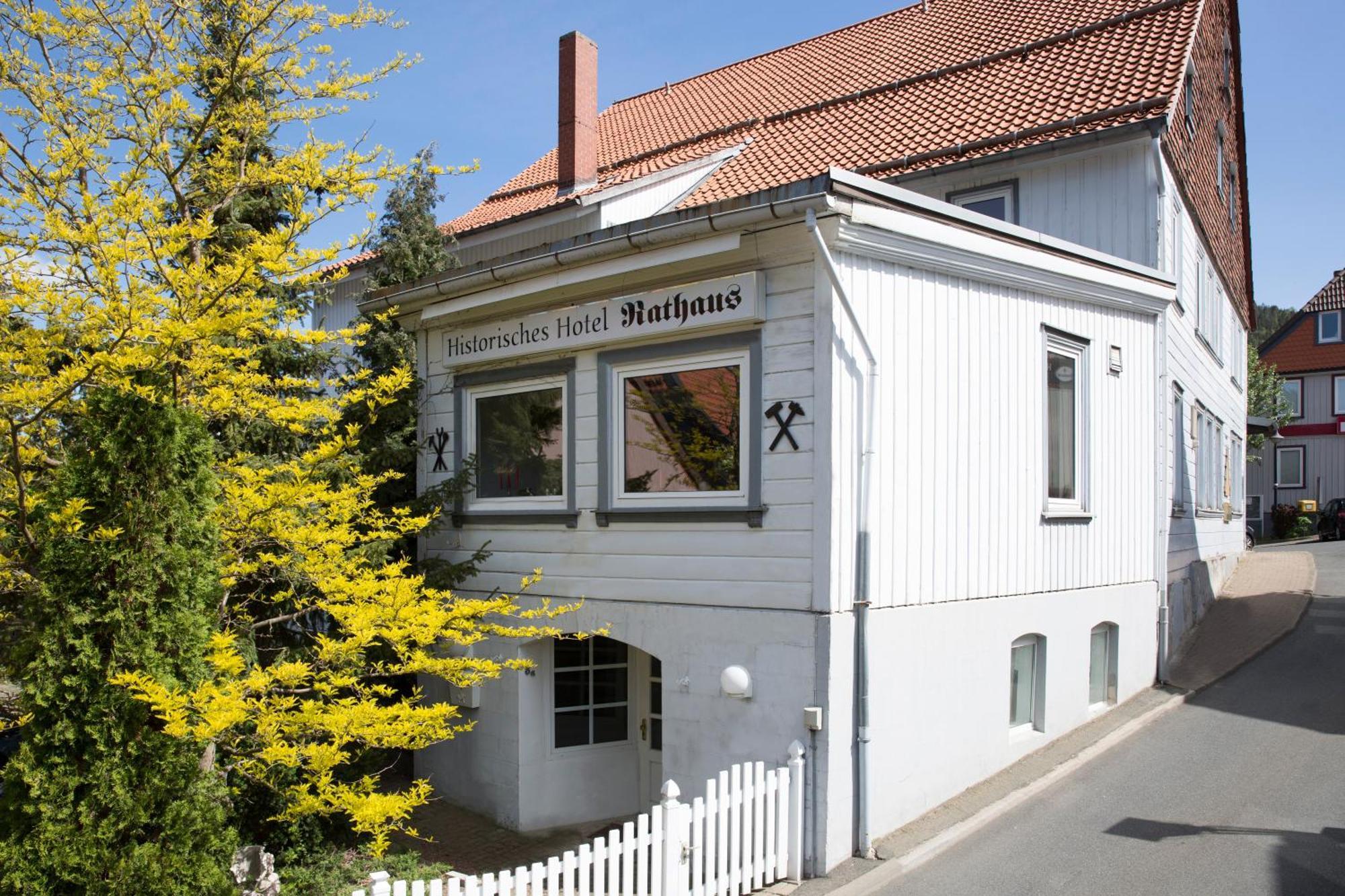 Historisches Hotel Rathaus 劳滕塔尔 外观 照片
